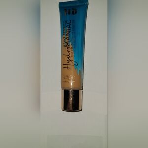 Urban Decay Hydromaniac Tinted Glow in Tan